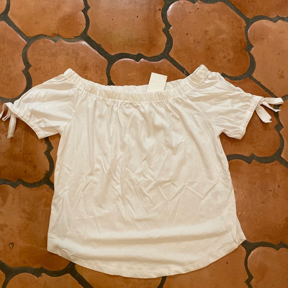 White Off the Shoulder shirt